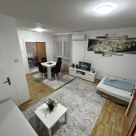 Apartman Reyan ไยเซ ภายนอก รูปภาพ